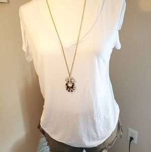 Comfy Cozy v neck white tee